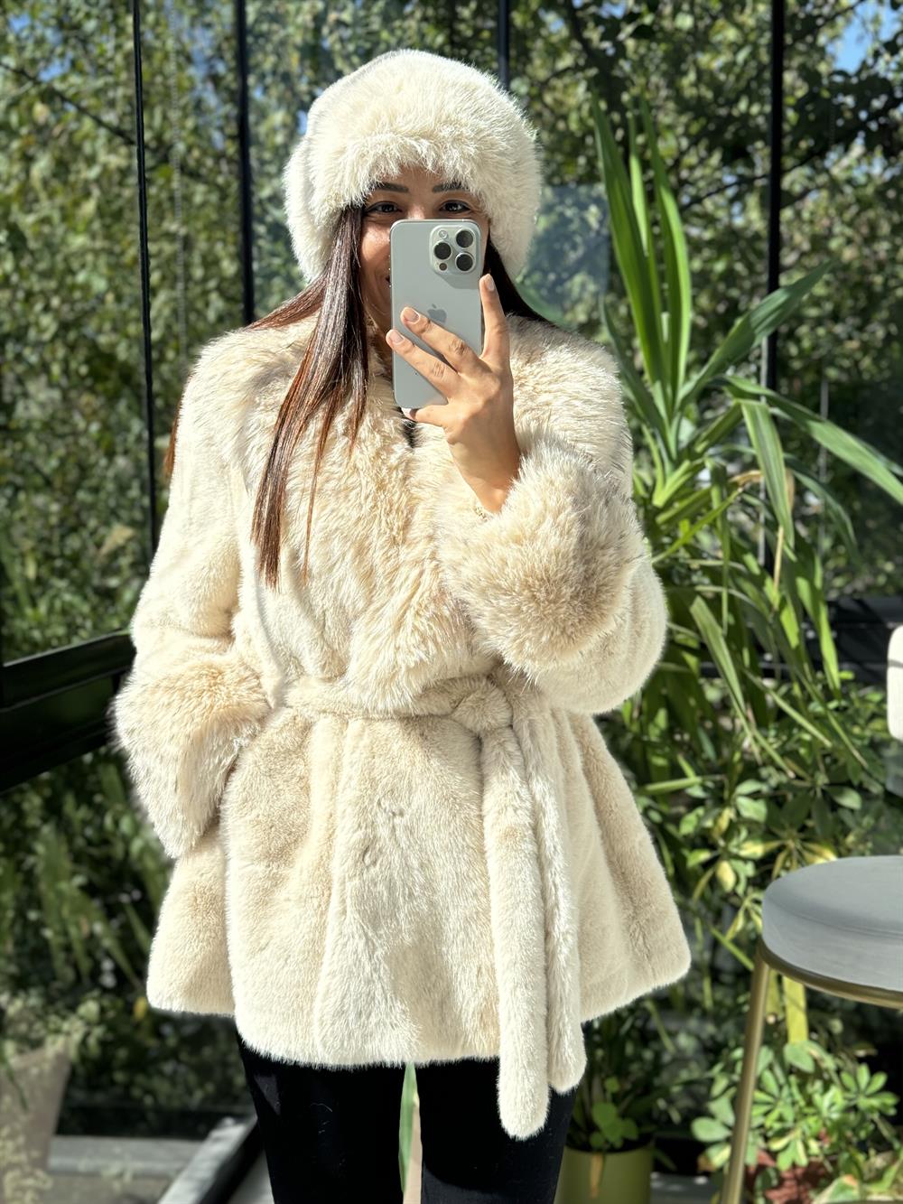 İthal Kuşaklı Kürk Krem