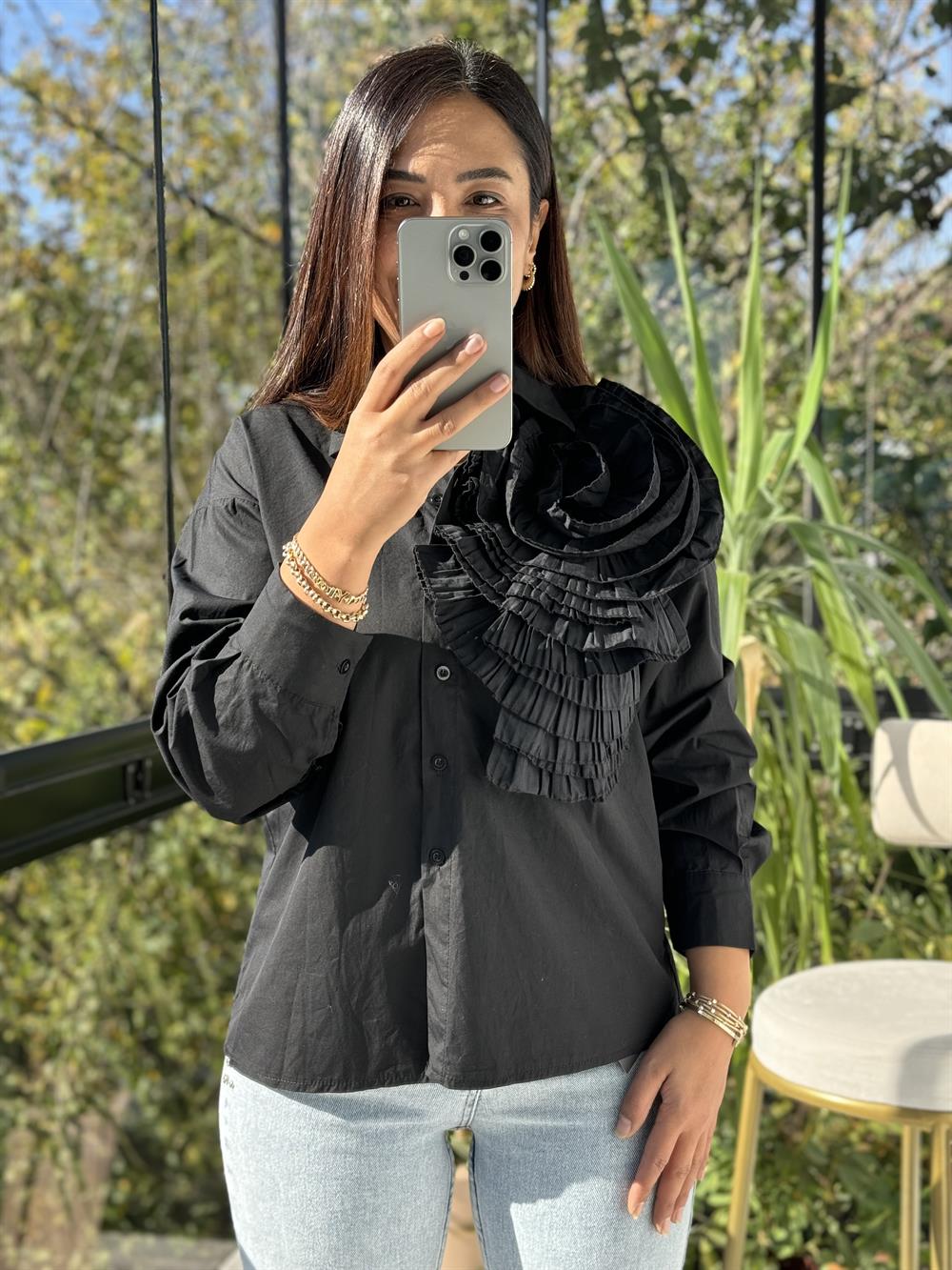 İthal Omzu Gül Katlı Gömlek Siyah