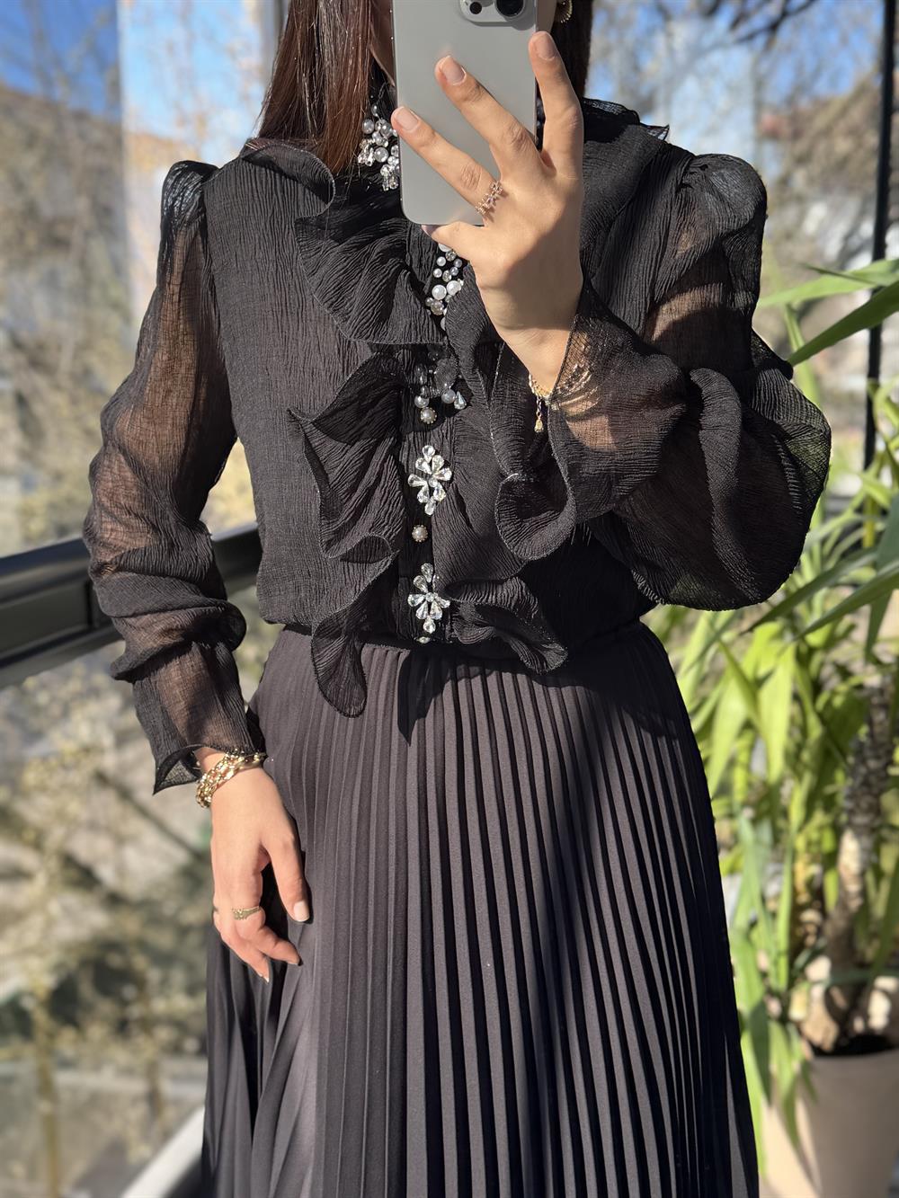 İthal Önü Fırfırlı Taşlı Gömlek Siyah