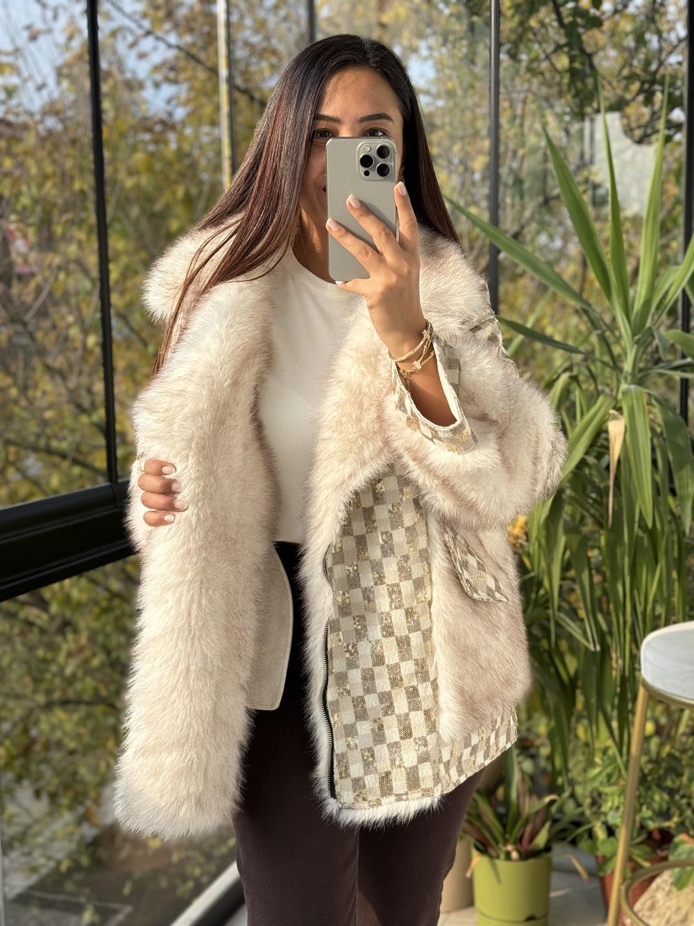 İthal Pul Detaylı Kürk Krem