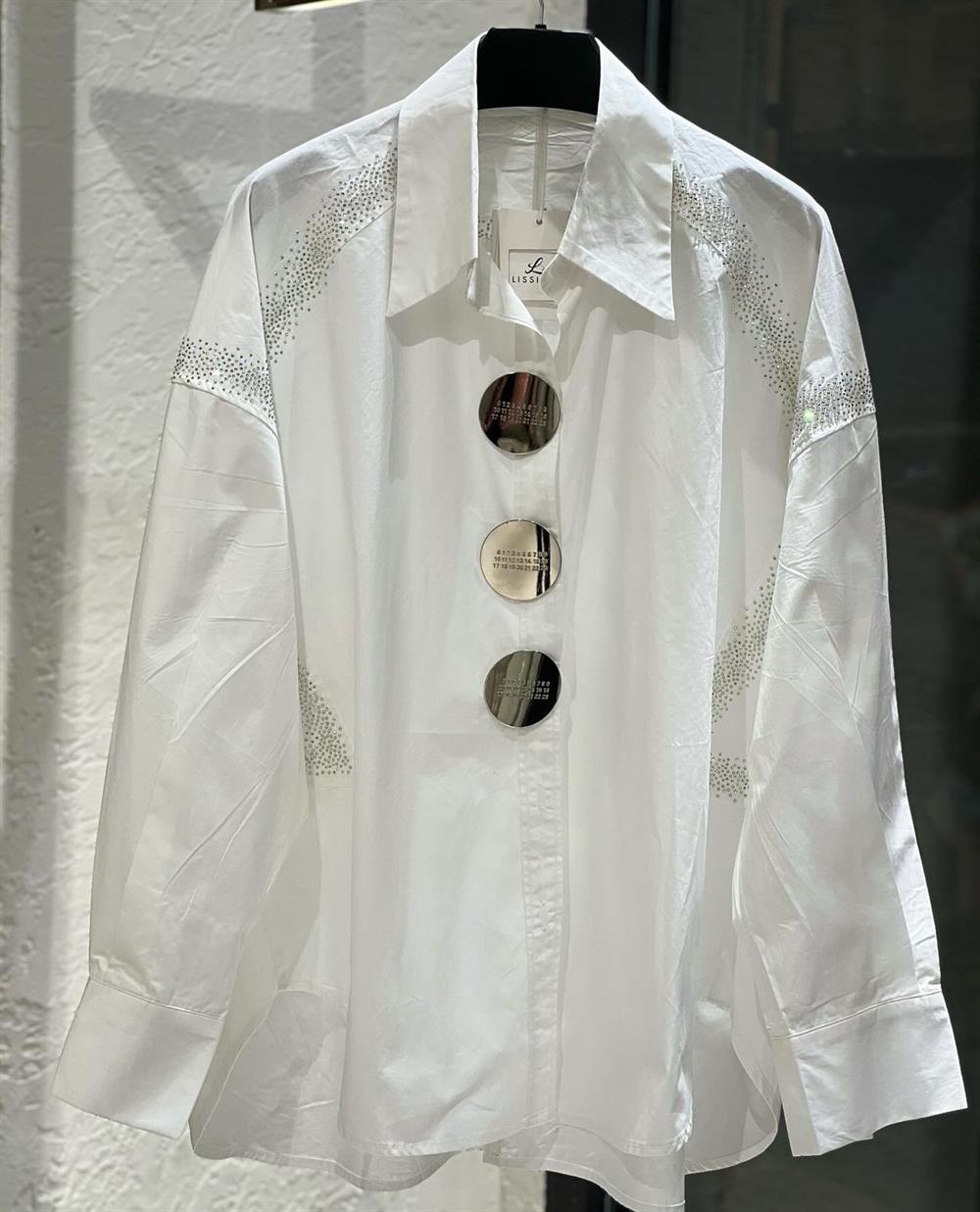 İthal Pullu Broş Detaylı Gömlek Beyaz