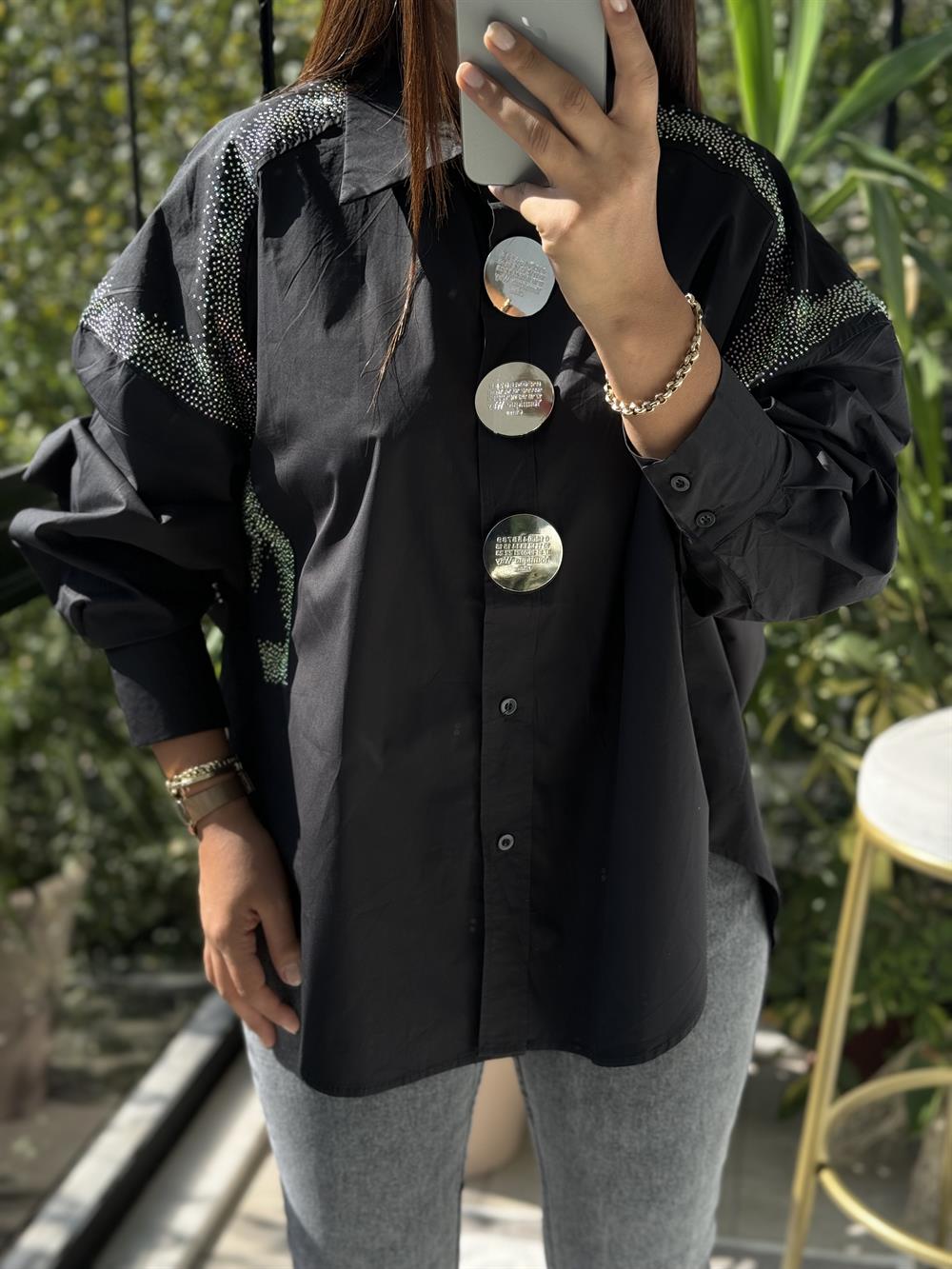 İthal Pullu Broş Detaylı Gömlek Siyah