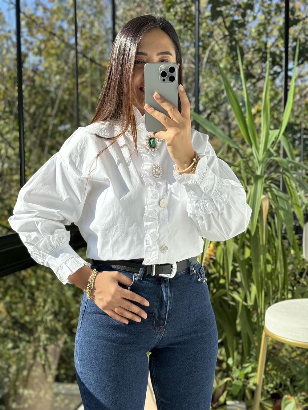 İthal Taş Detaylı Broşlu Gömlek Beyaz