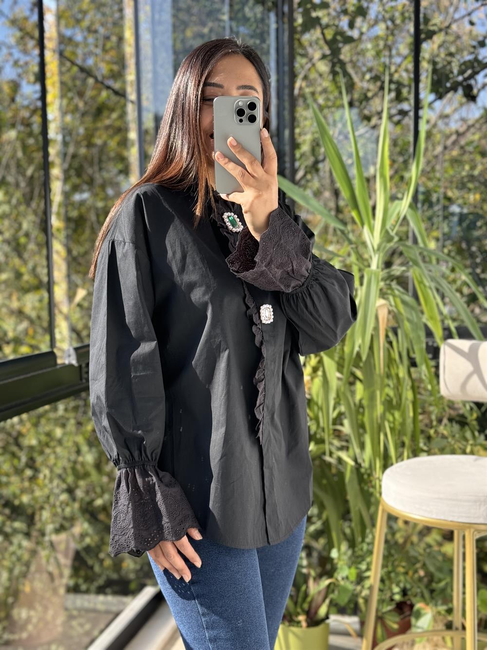 İthal Taş Detaylı Broşlu Gömlek Siyah