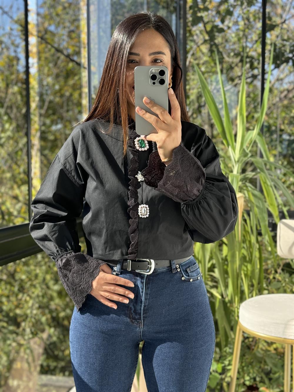 İthal Taş Detaylı Broşlu Gömlek Siyah