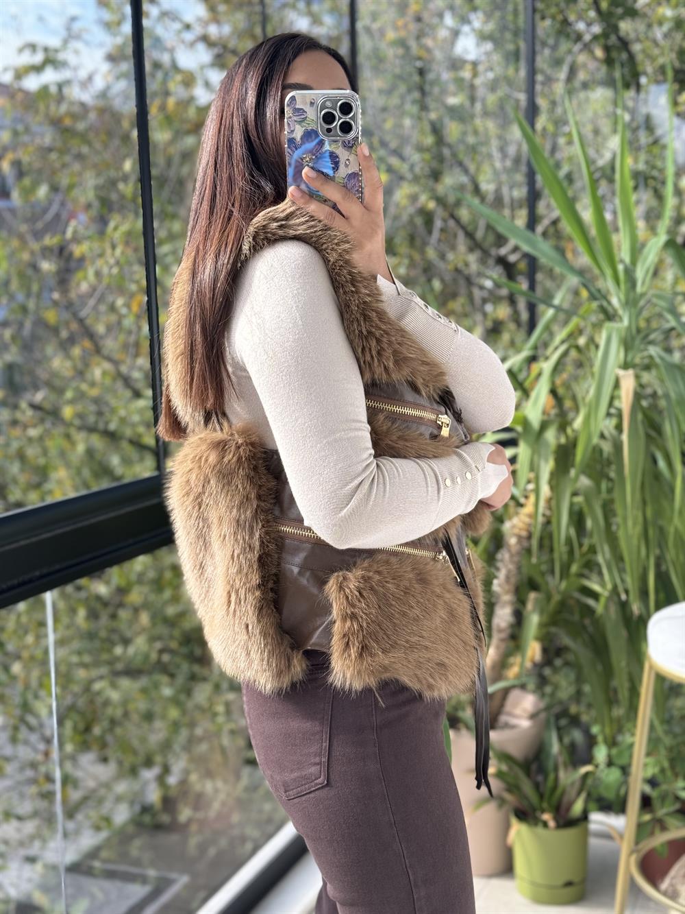 İthal Taşlı fermuarlı Kürklü Yelek Kahve