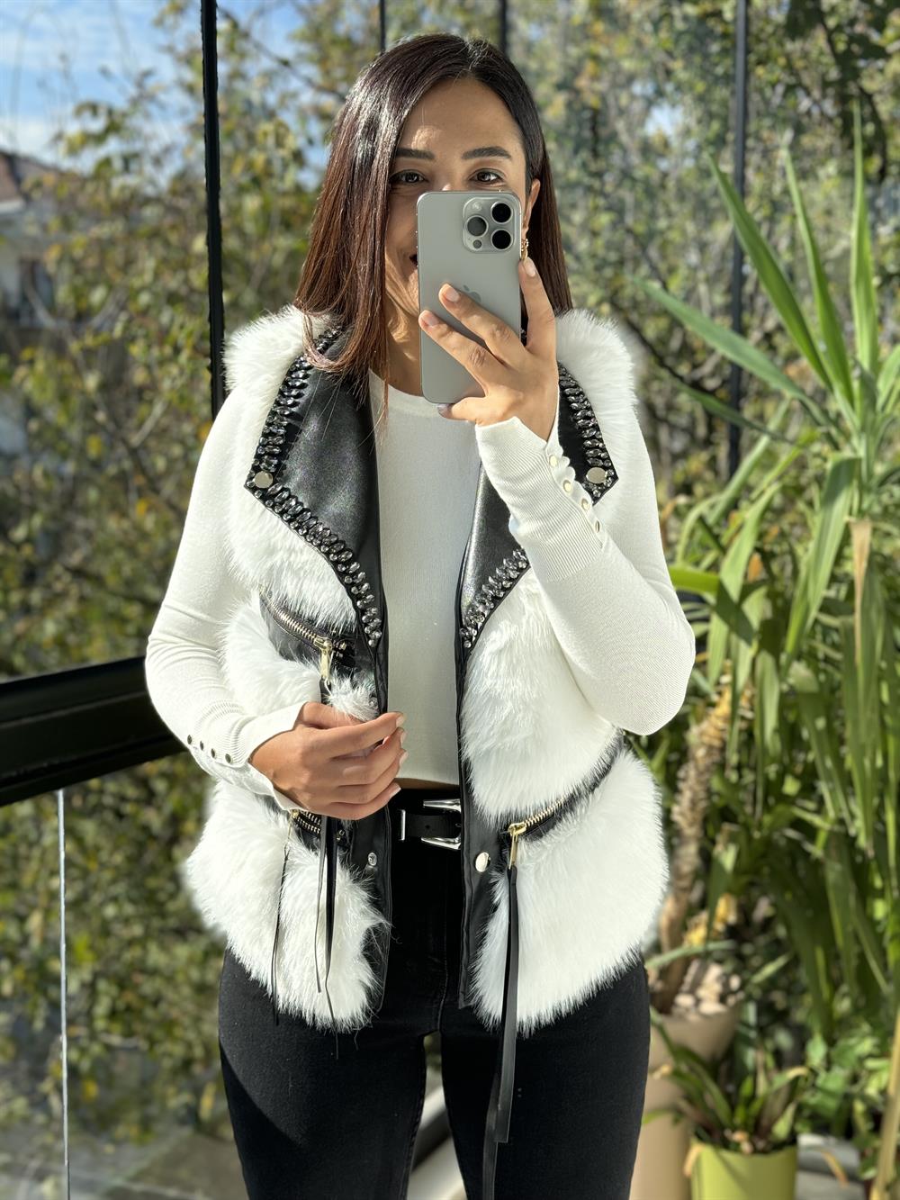 İthal Taşlı fermuarlı Kürklü Yelek Siyah-Beyaz