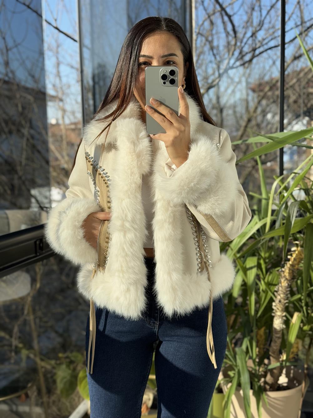 İthal Taşlı Kısa Mont Bej