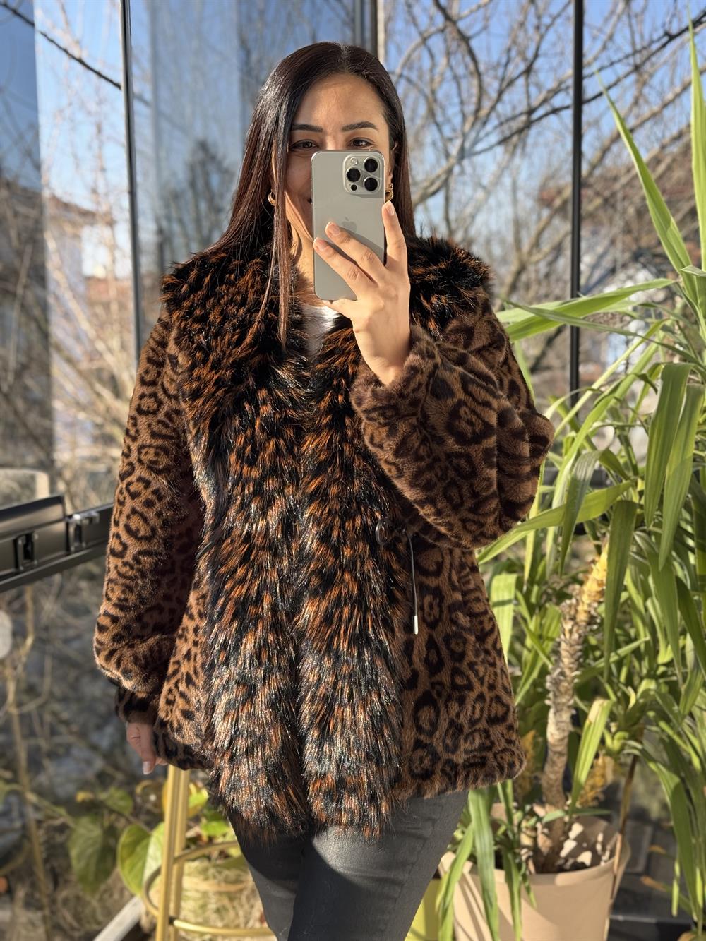 İthal Yaka Detaylı Leoparlı Kürk Kahve