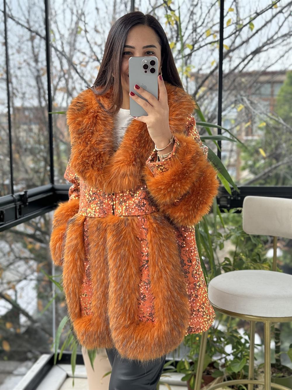 İthal Yakası Kolları Kürklü Mont Turuncu