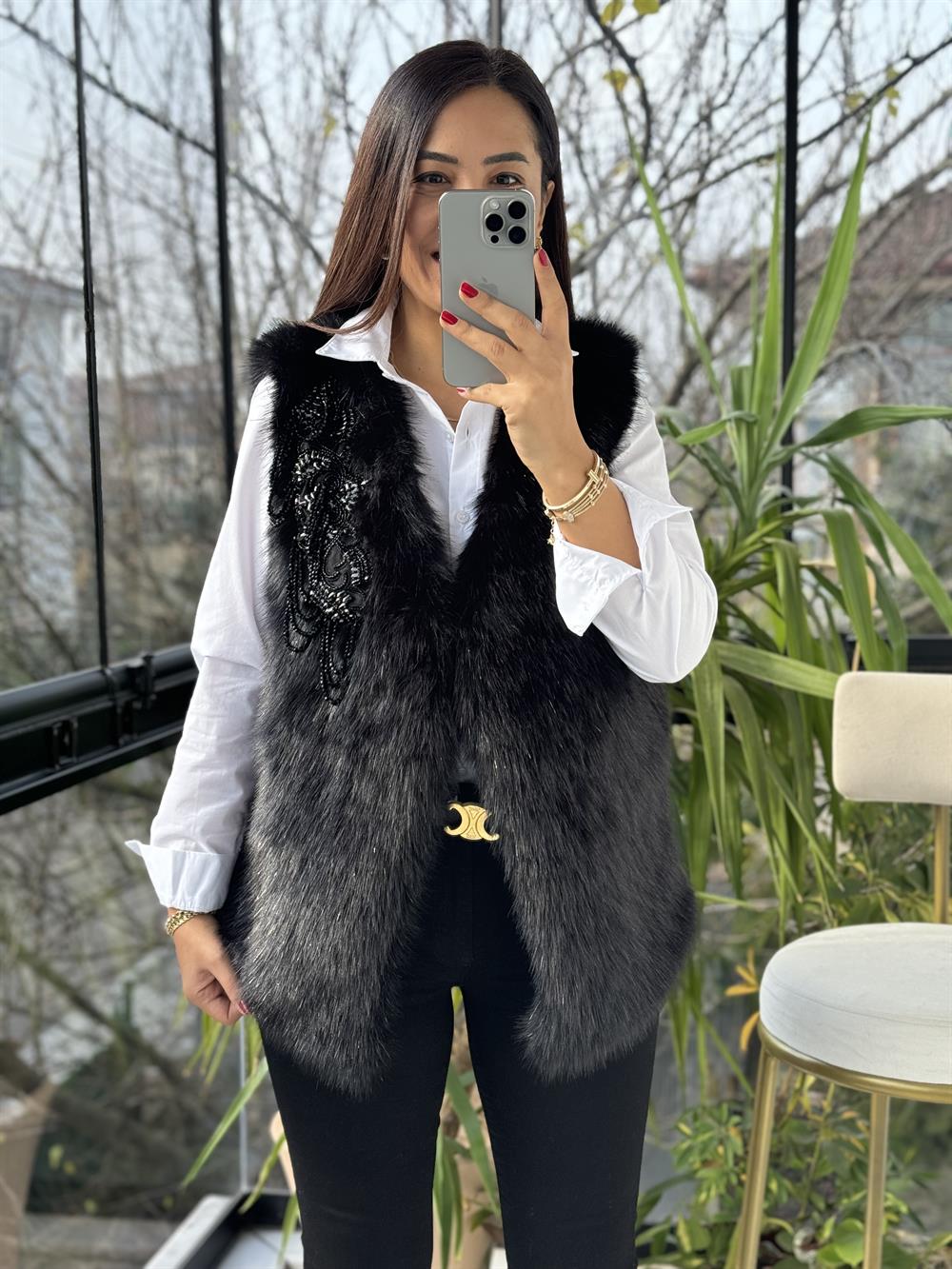 İthal Yakası Sallantılı Boncuklu Kürk Yelek Siyah