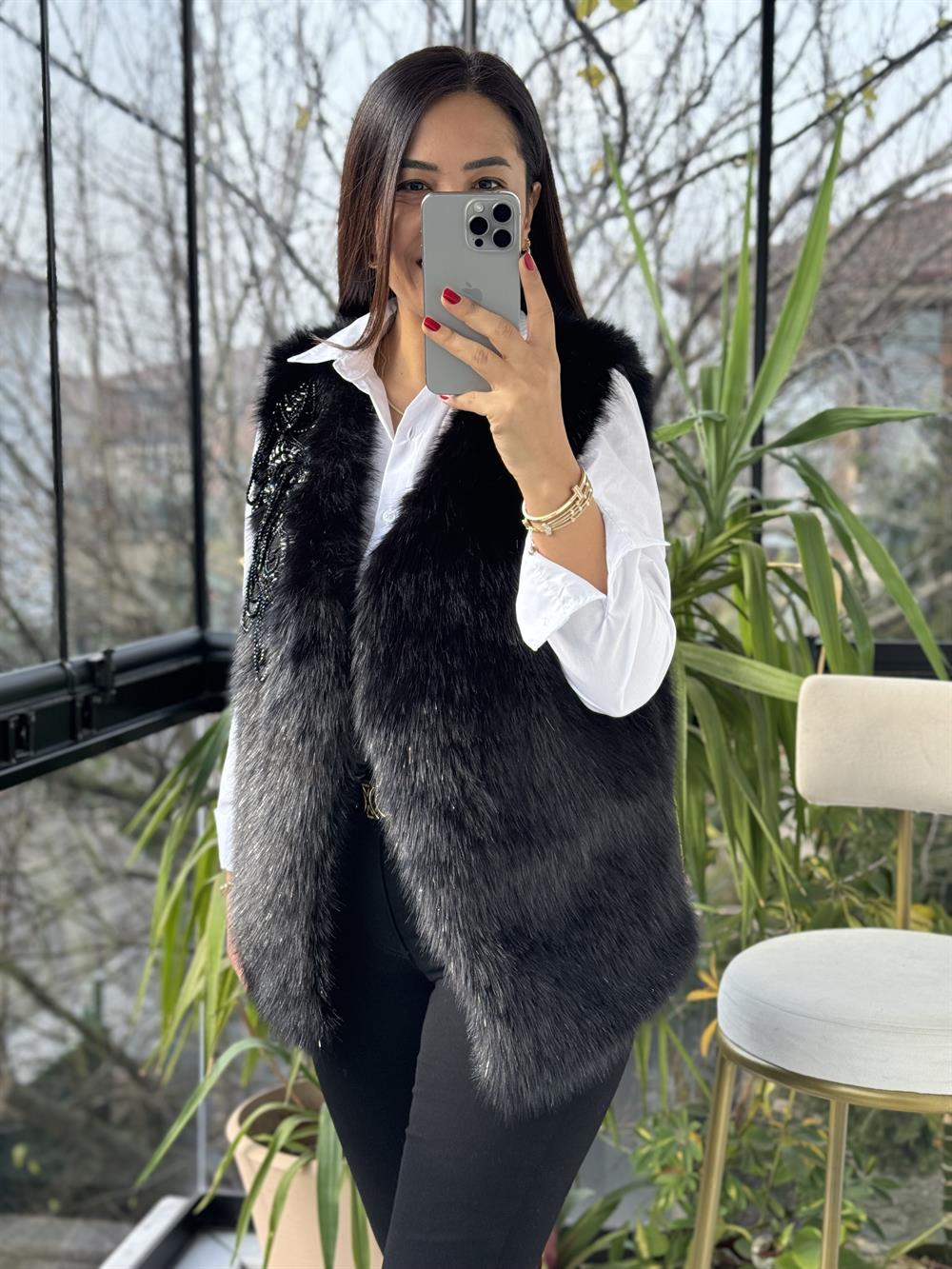 İthal Yakası Sallantılı Boncuklu Kürk Yelek Siyah