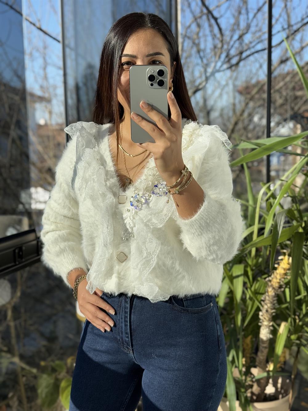 İthal Yarım Güllü İncili Hırka Beyaz