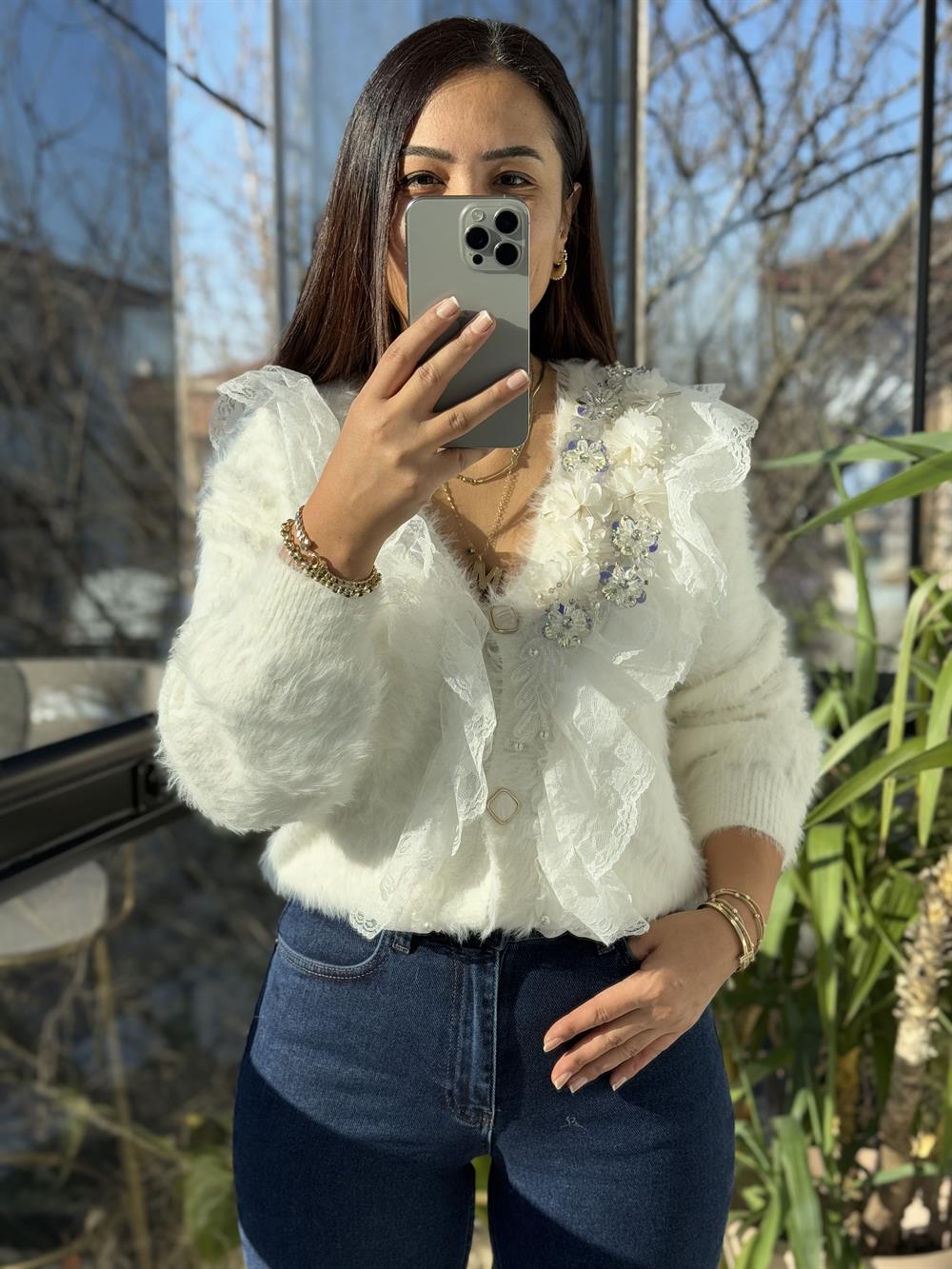 İthal Yarım Güllü İncili Hırka Beyaz