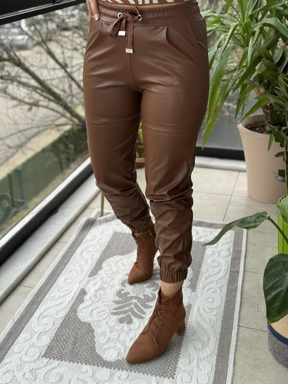 Kahve Deri Pantolon 