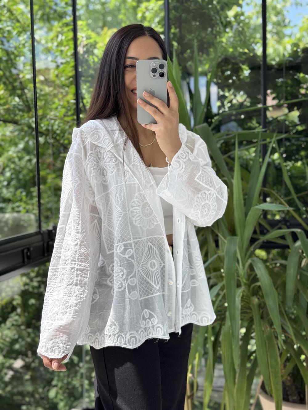 Kapşonlu Desenli işlemeli Hırka Beyaz