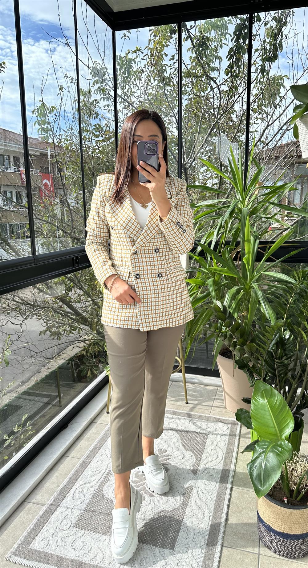 Kare Detaylı Gümüş Düğme Blazer Karamel