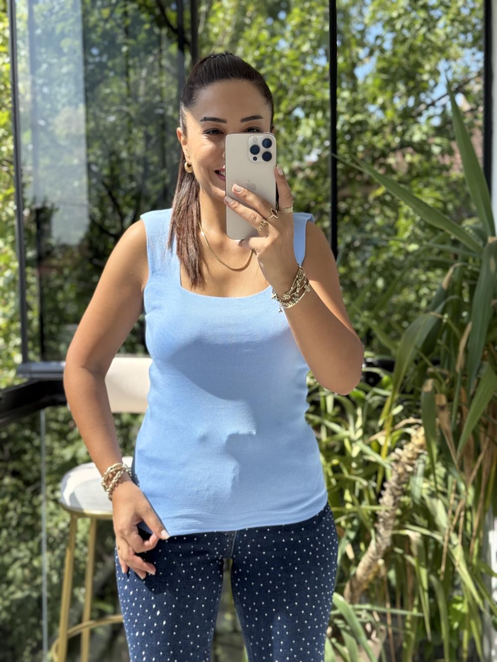 Kare Yaka Atlet Bebe Mavisi