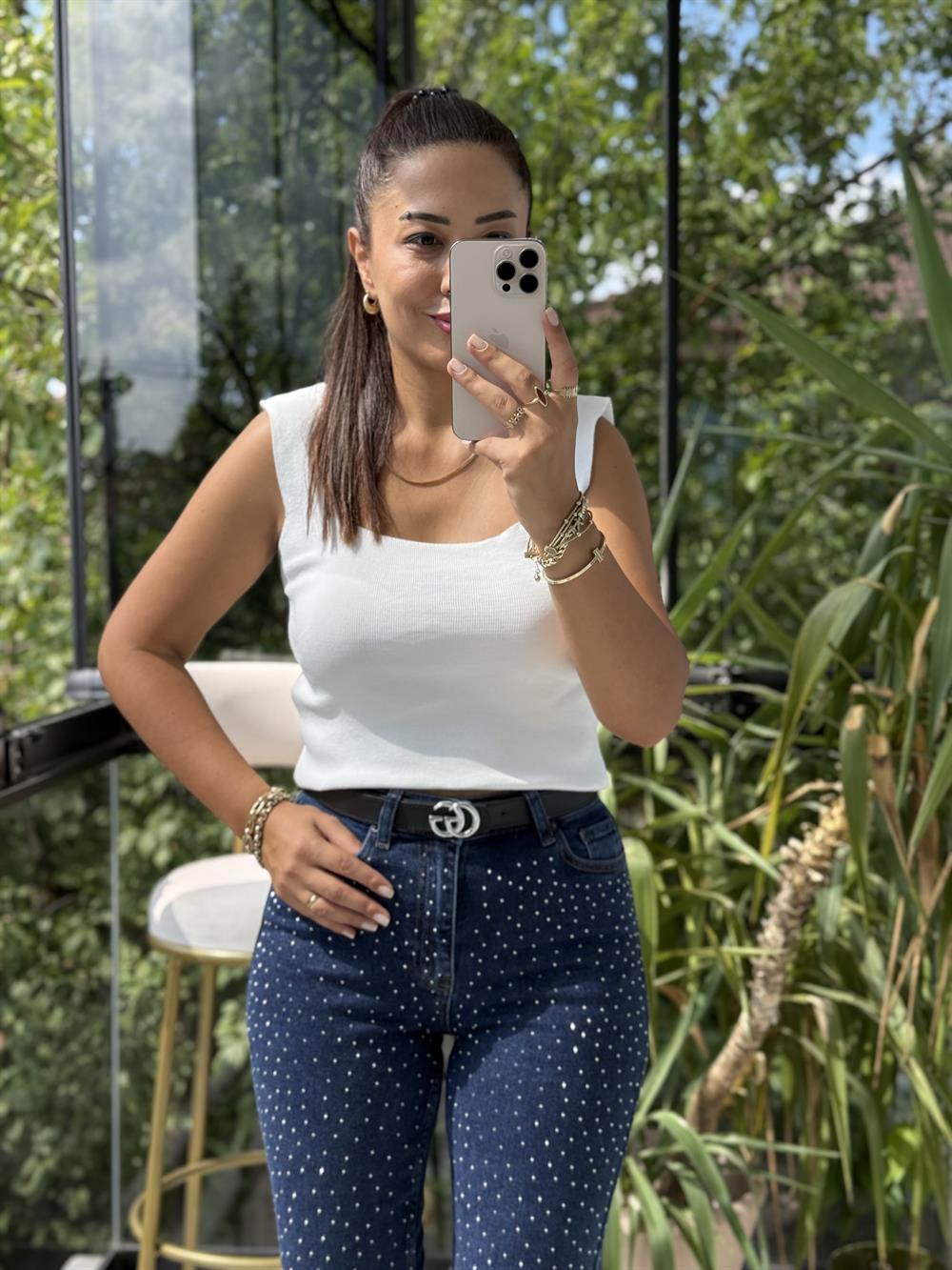 Kare Yaka Atlet Beyaz