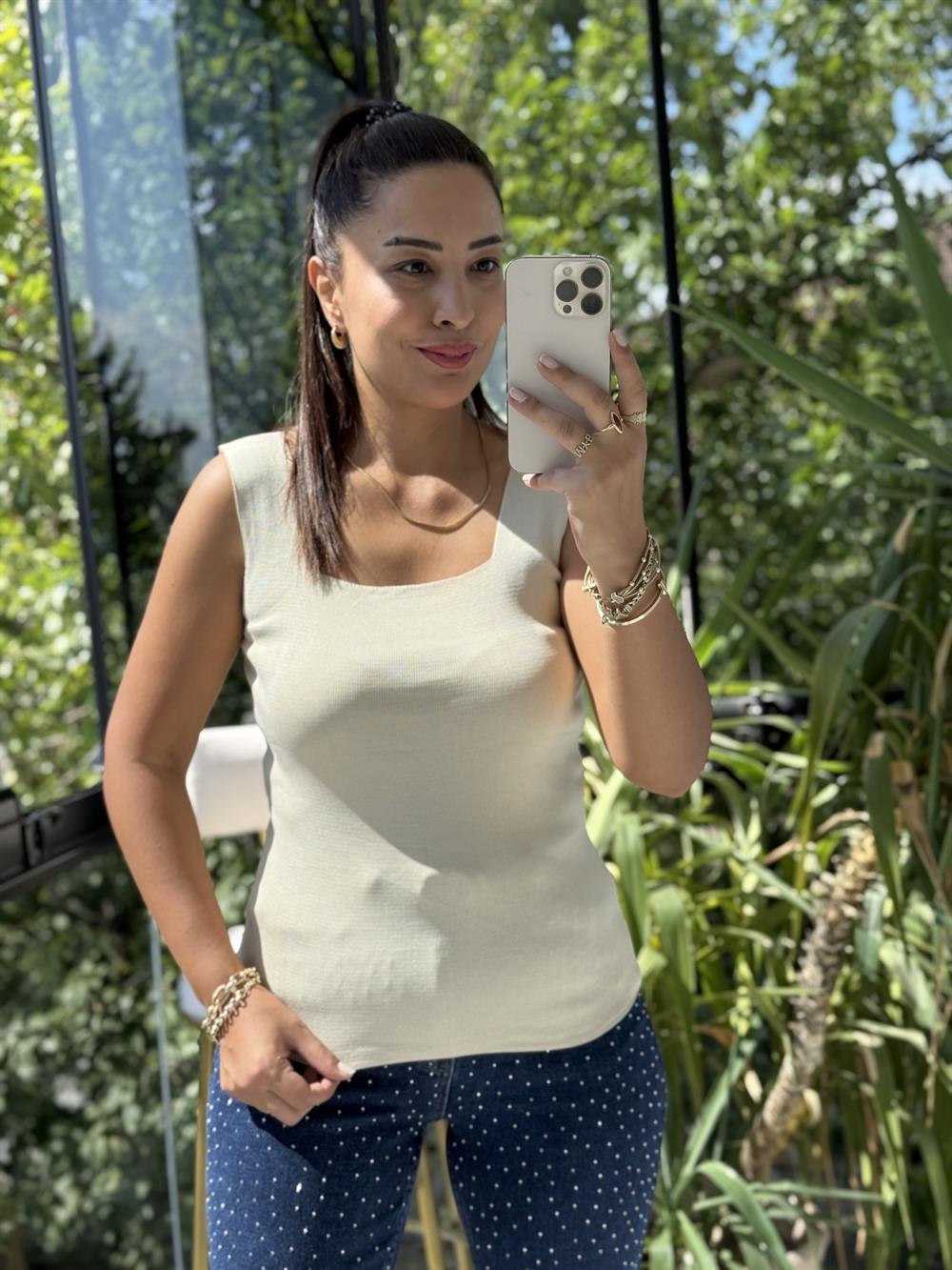 Kare Yaka Atlet Taş