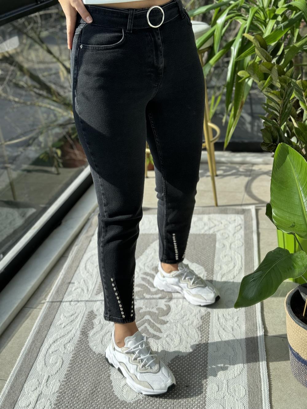 Kemerli Paça Detaylı Mom Jean Füme