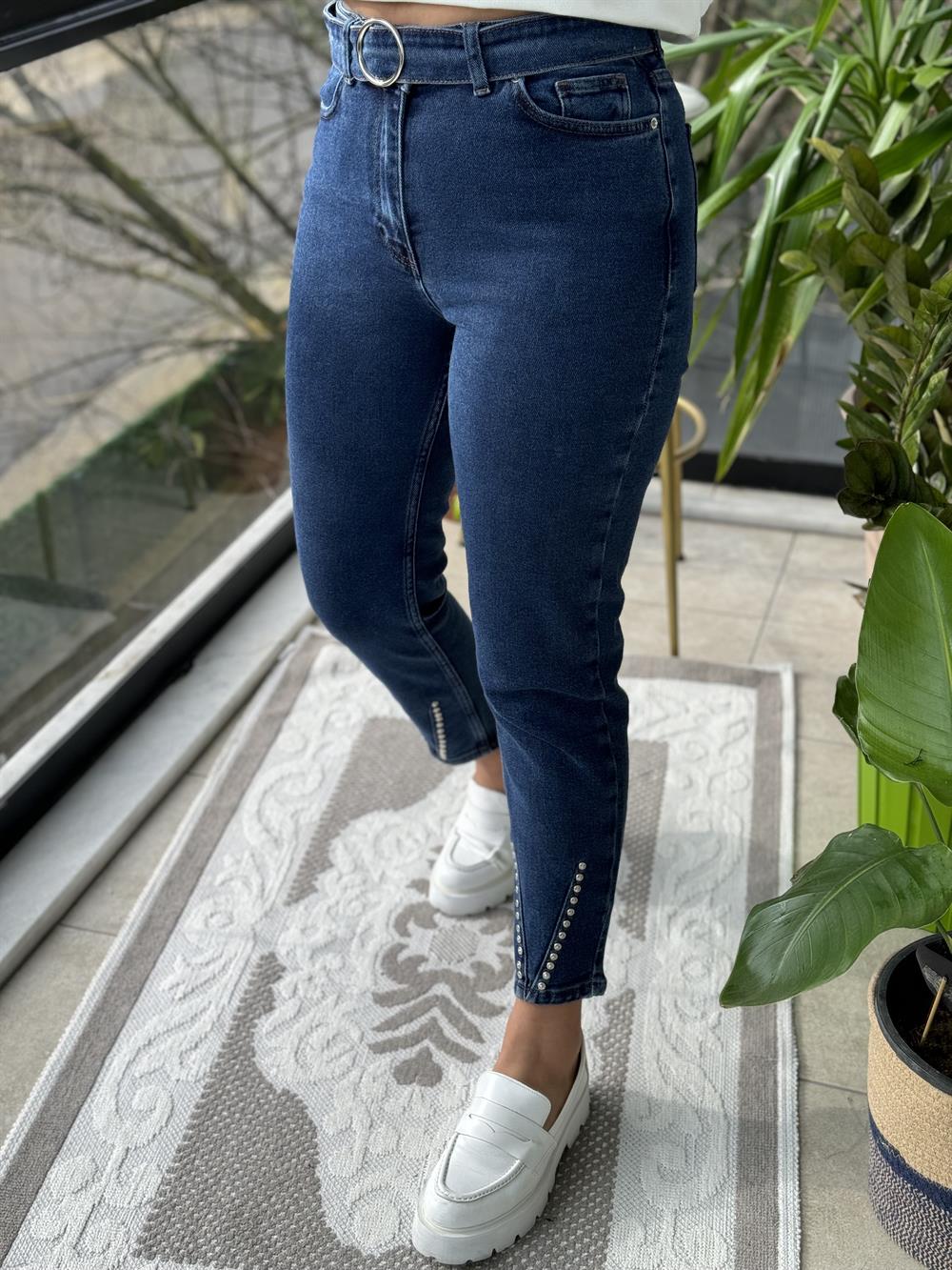 Kemerli Paça Detaylı Mom Jean Lacivert