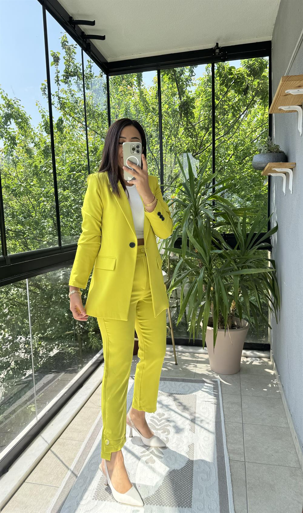 Kivi Paçası Düğmeli Havuç Kumaş Pantolon