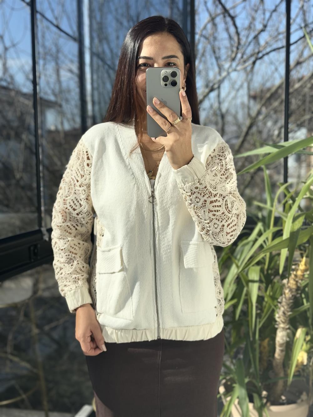 Kolları Dantel Örme Hırka Krem