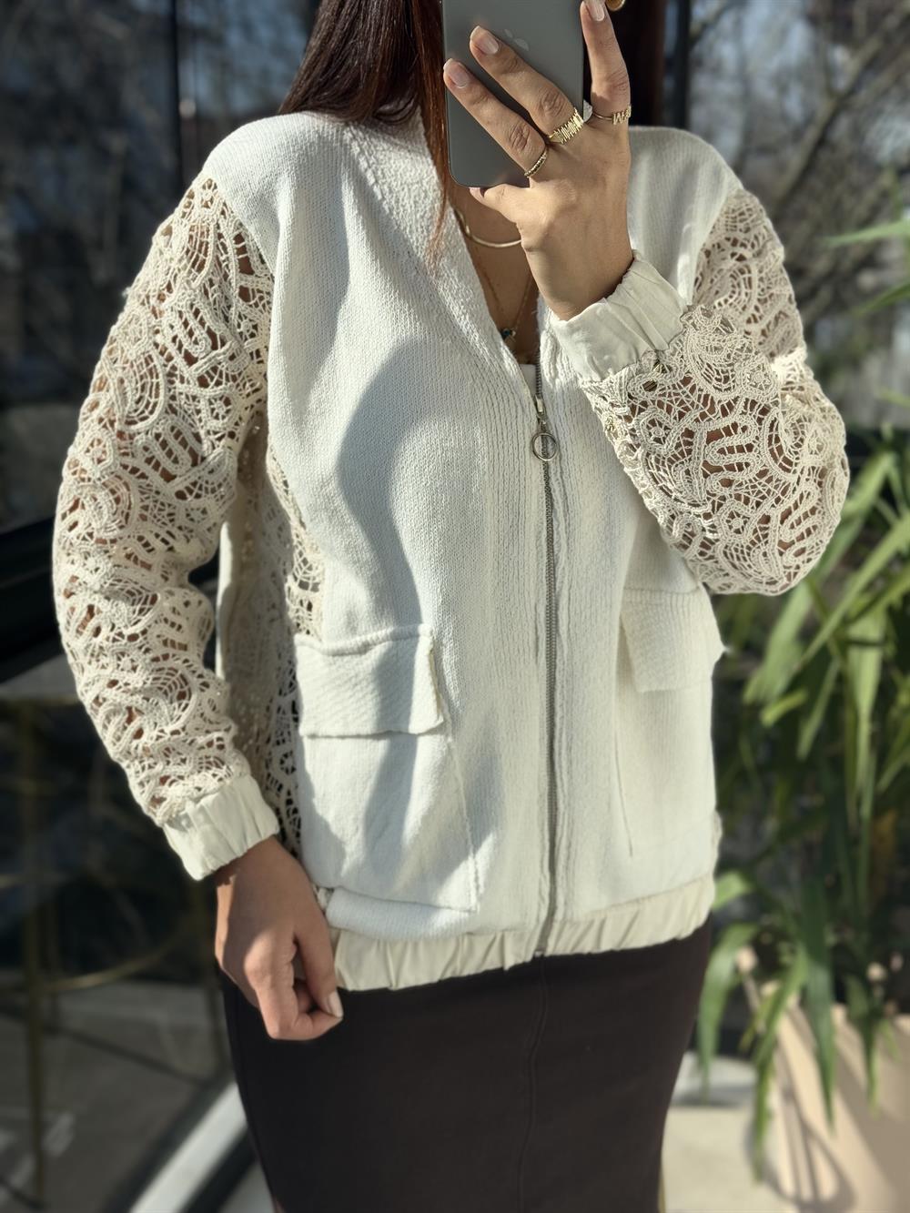 Kolları Dantel Örme Hırka Krem