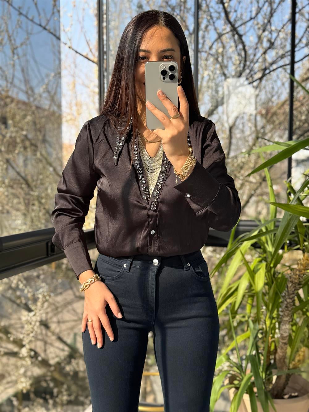 Kolye Detaylı Gömlek Siyah