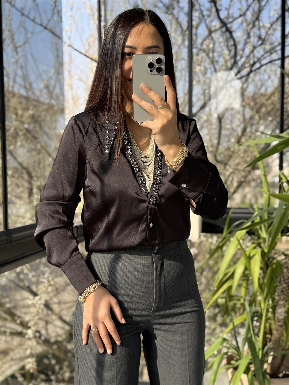 Kolye Detaylı Gömlek Siyah