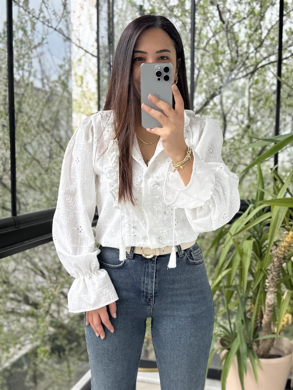 Komple Brode Taş İşlemeli Gömlek Beyaz