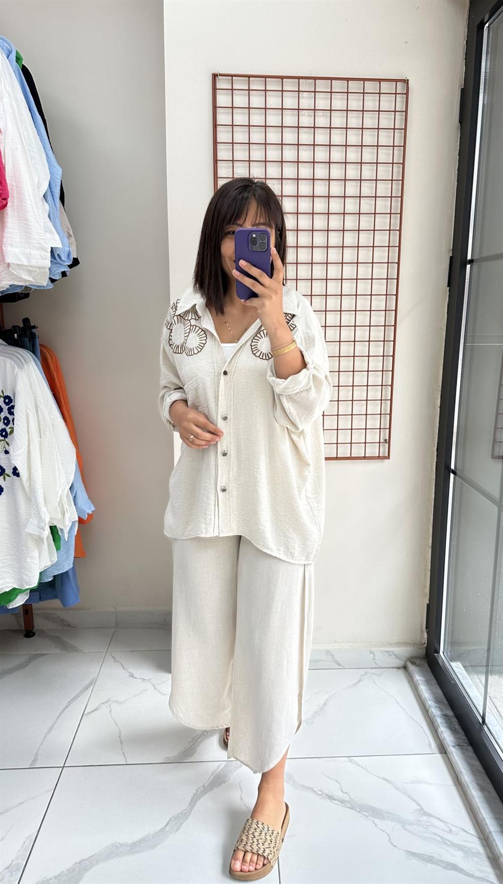 Krem Yırtmaçlı Keten Pantolon