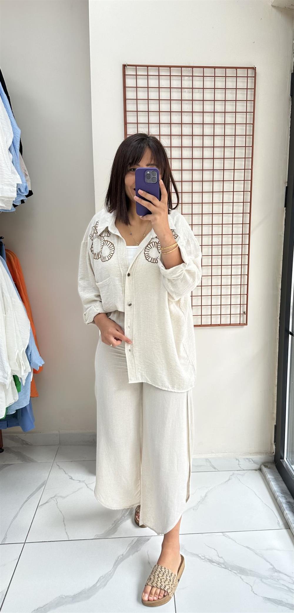 Krem Yırtmaçlı Keten Pantolon