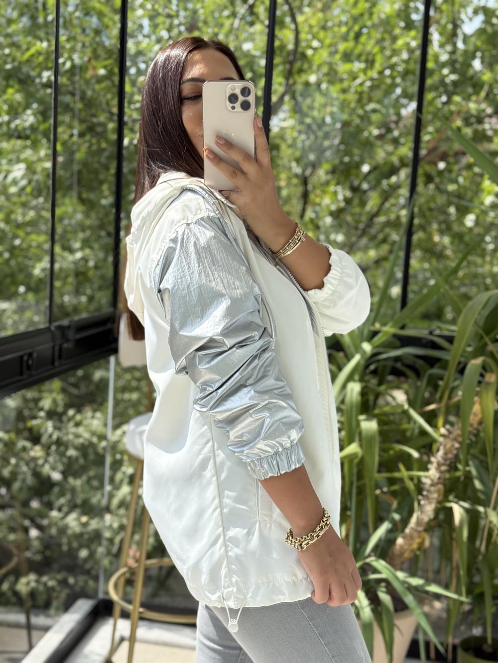 Krınkıl Detay Yağmurluk Beyaz