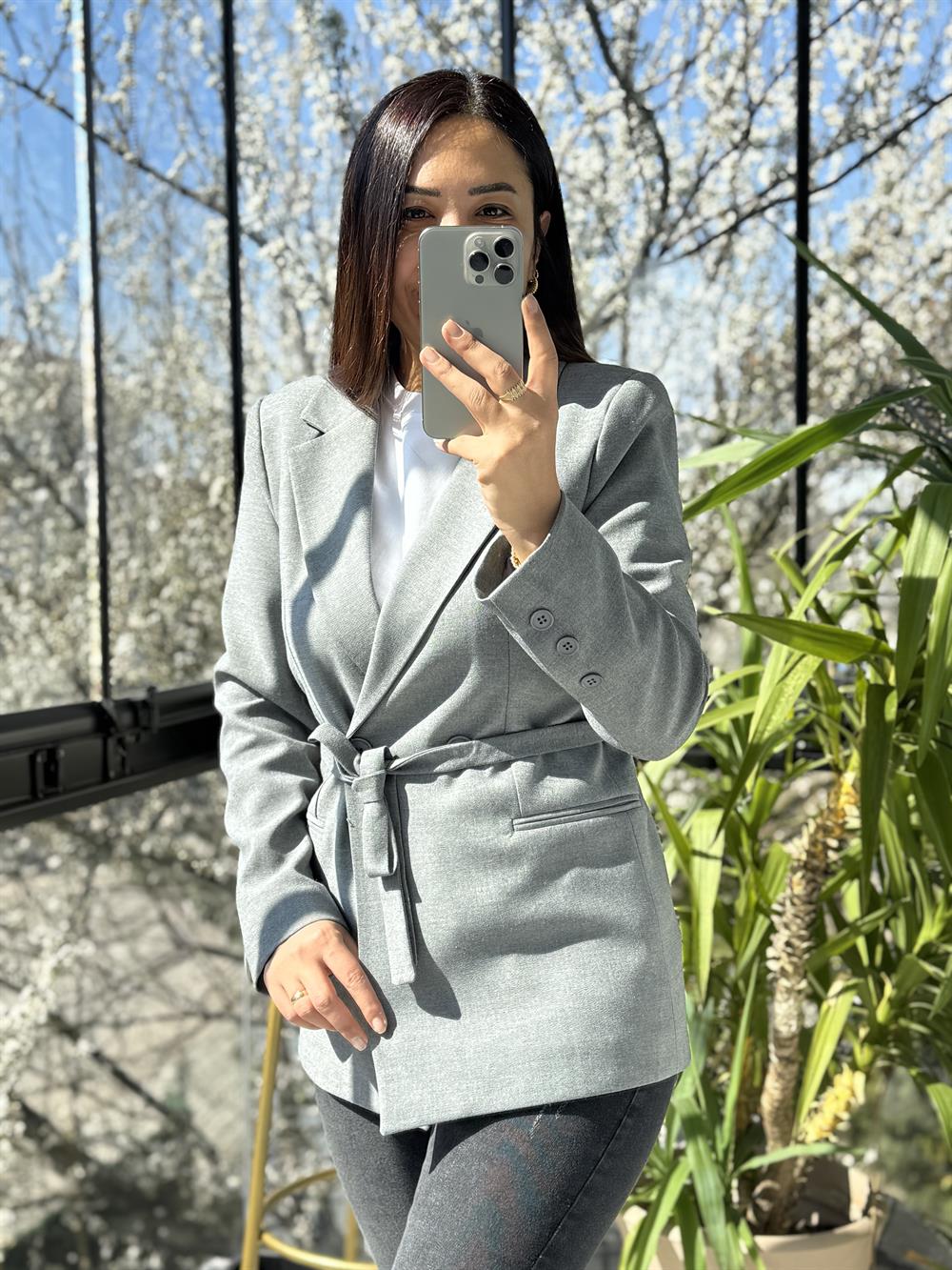 Kuşaklı İki Düğme Blazer Ceket Gri