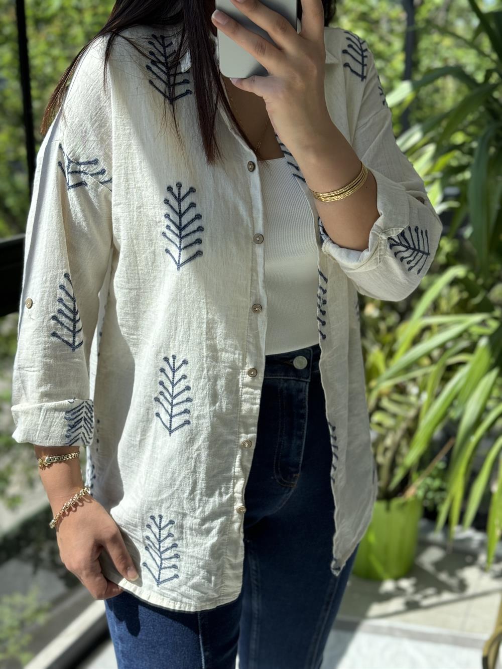 Lacivert İşlemeli Premium Kalite Gömlek