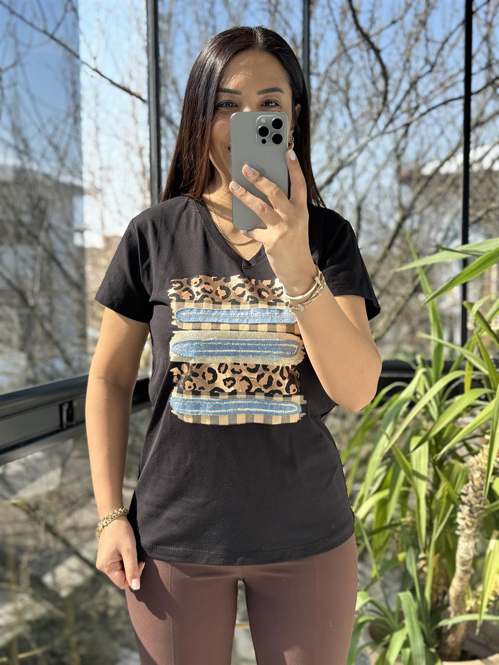 Leopar Baskı Dokuma Detaylı Tişört Siyah