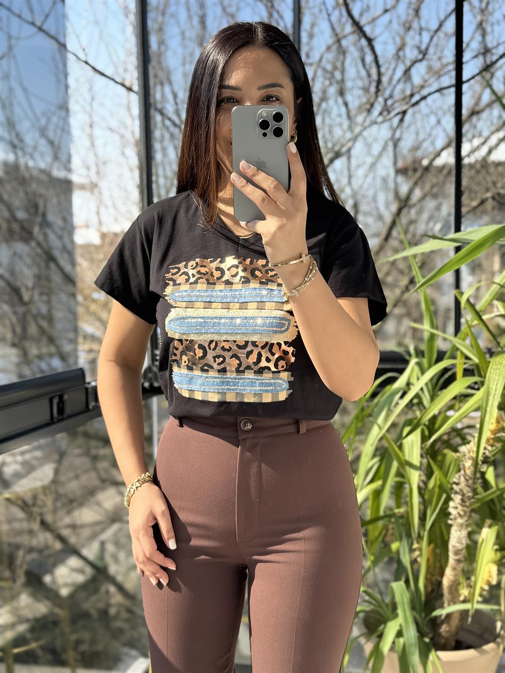 Leopar Baskı Dokuma Detaylı Tişört Siyah