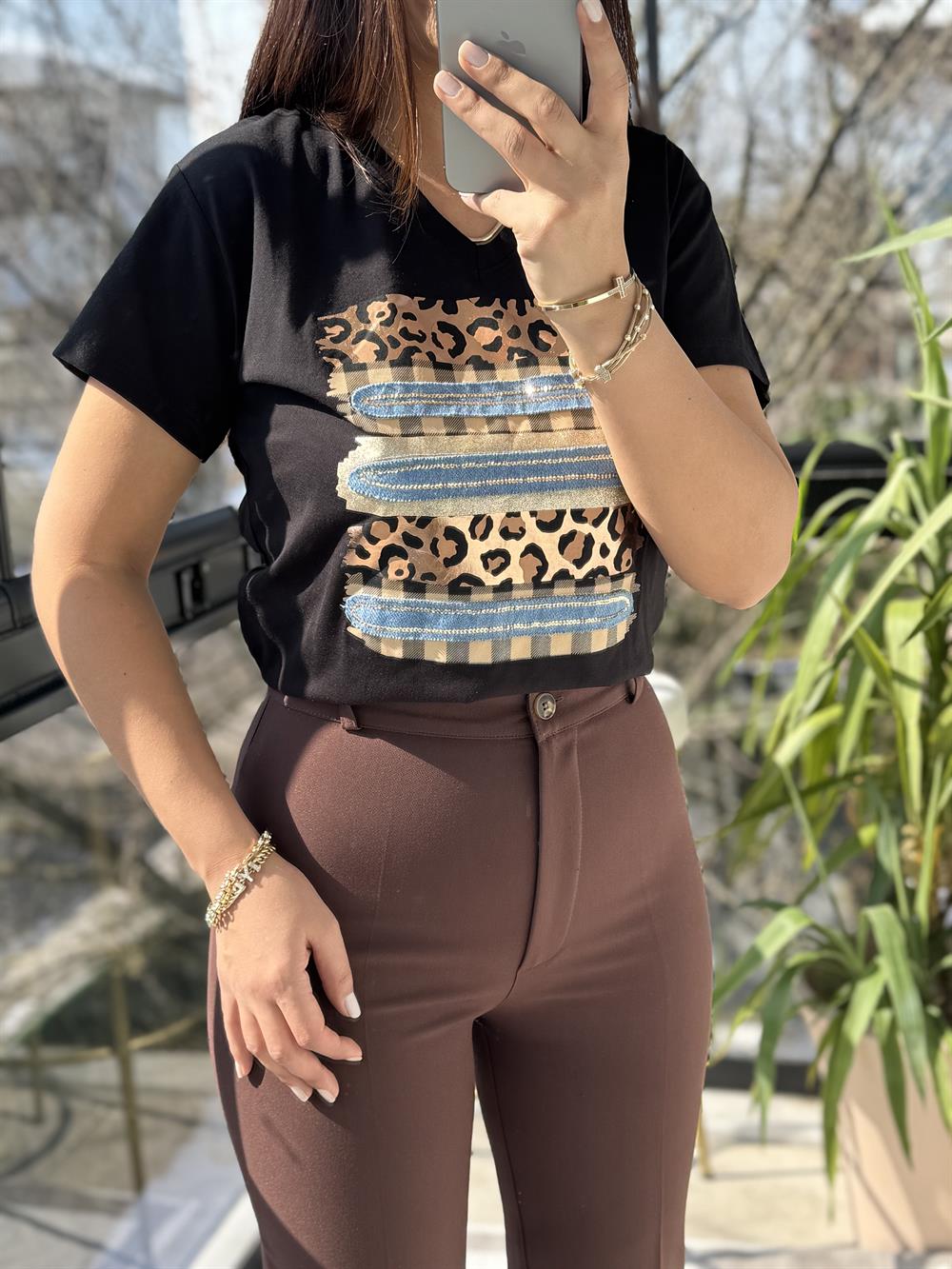 Leopar Baskı Dokuma Detaylı Tişört Siyah