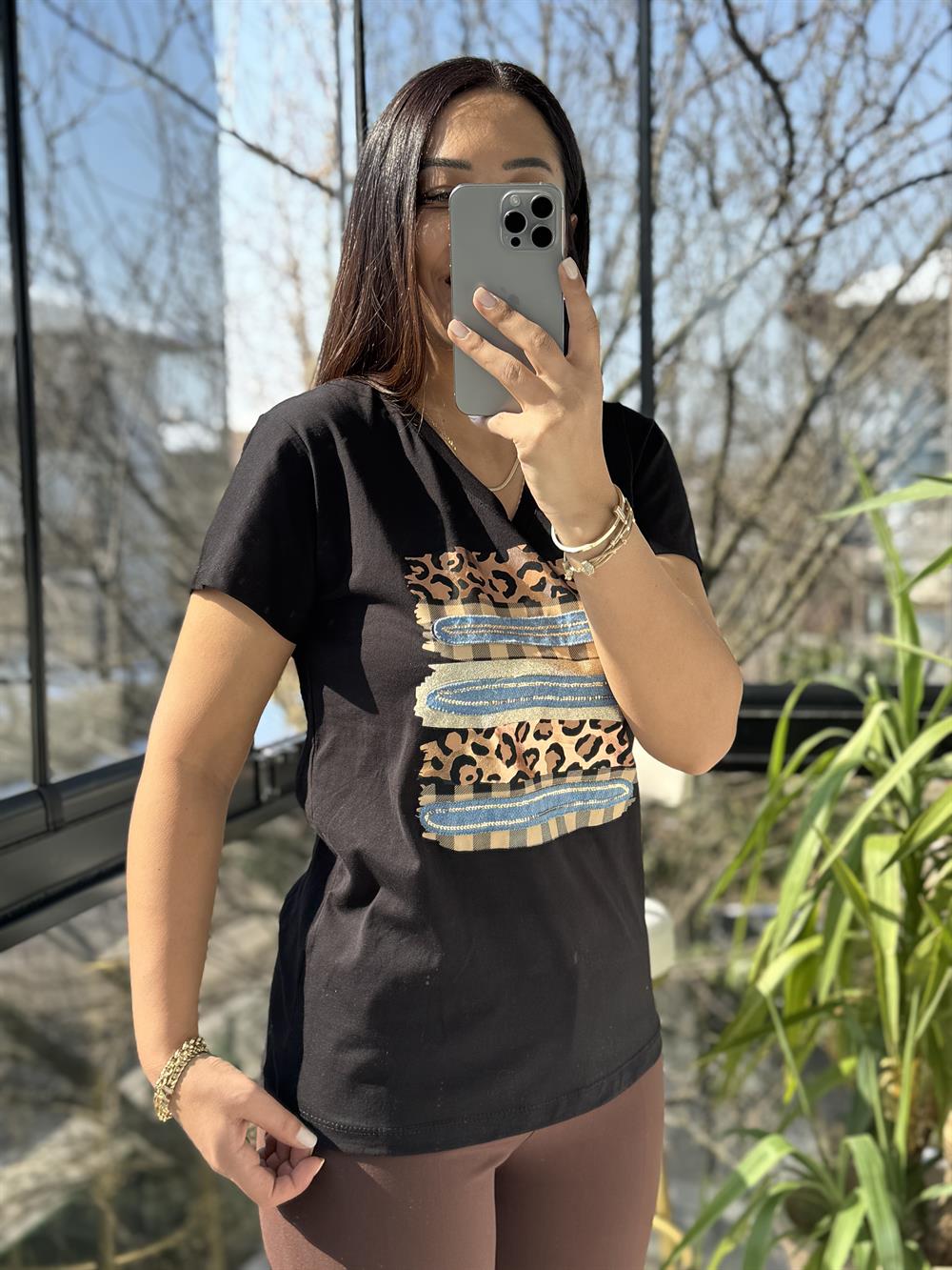 Leopar Baskı Dokuma Detaylı Tişört Siyah