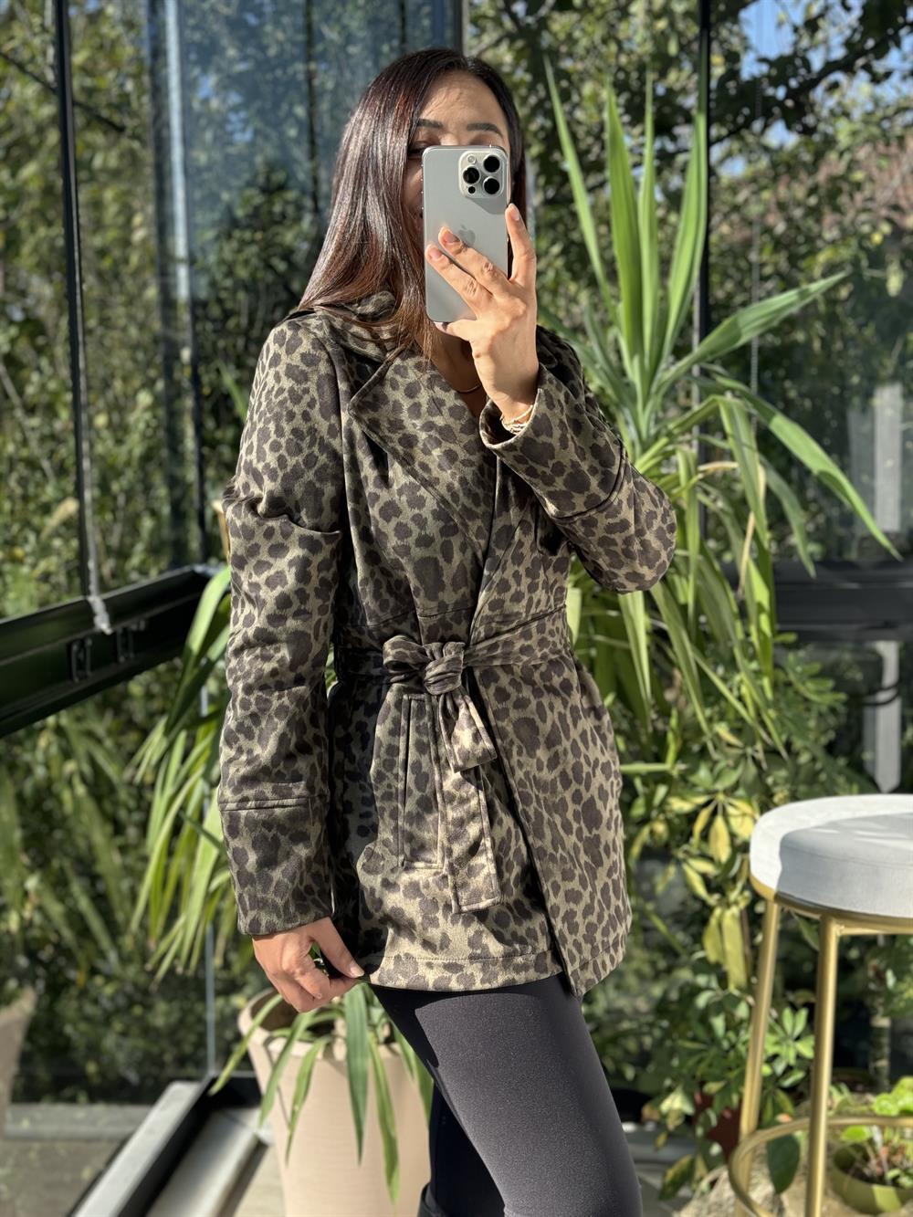 Leopar Kuşaklı Trenç Yeşil