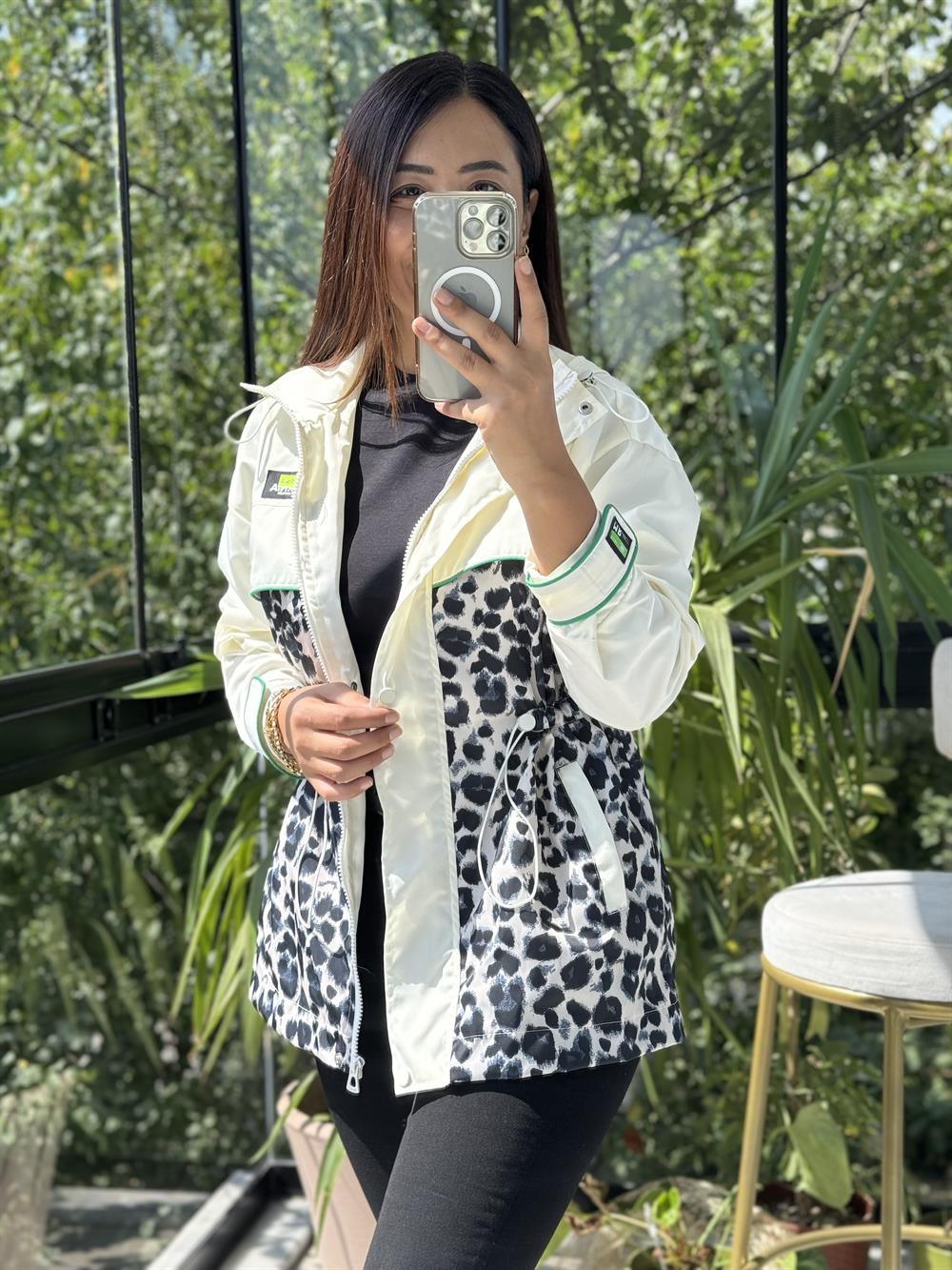 Leopar Yağmurluk Krem