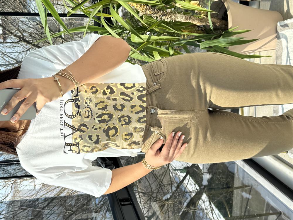 Love Leopar Desenli Tişört Beyaz