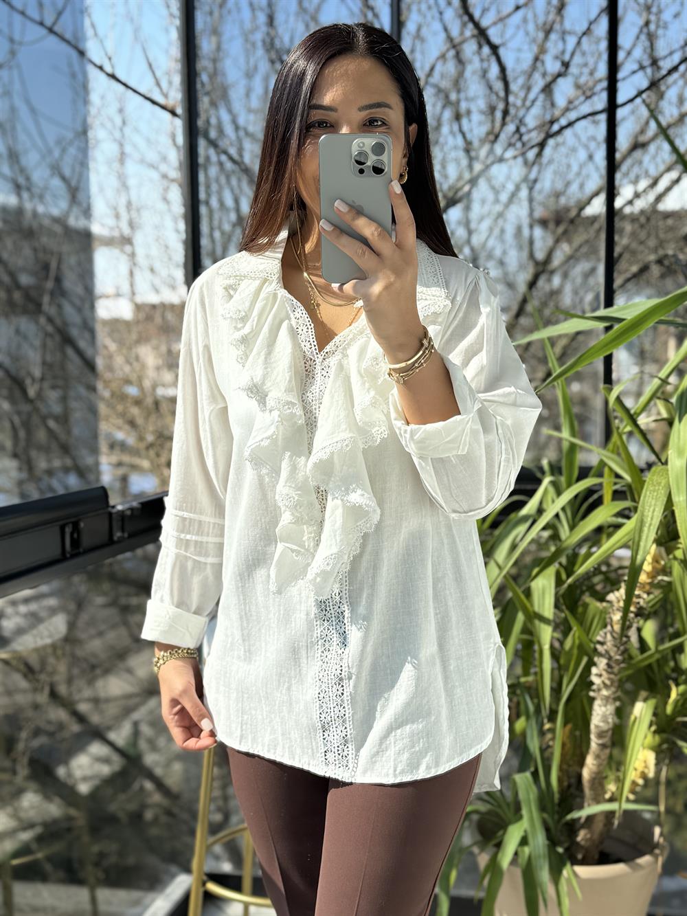 Matmazel Fırfır Yaka Dantelli Gömlek Beyaz