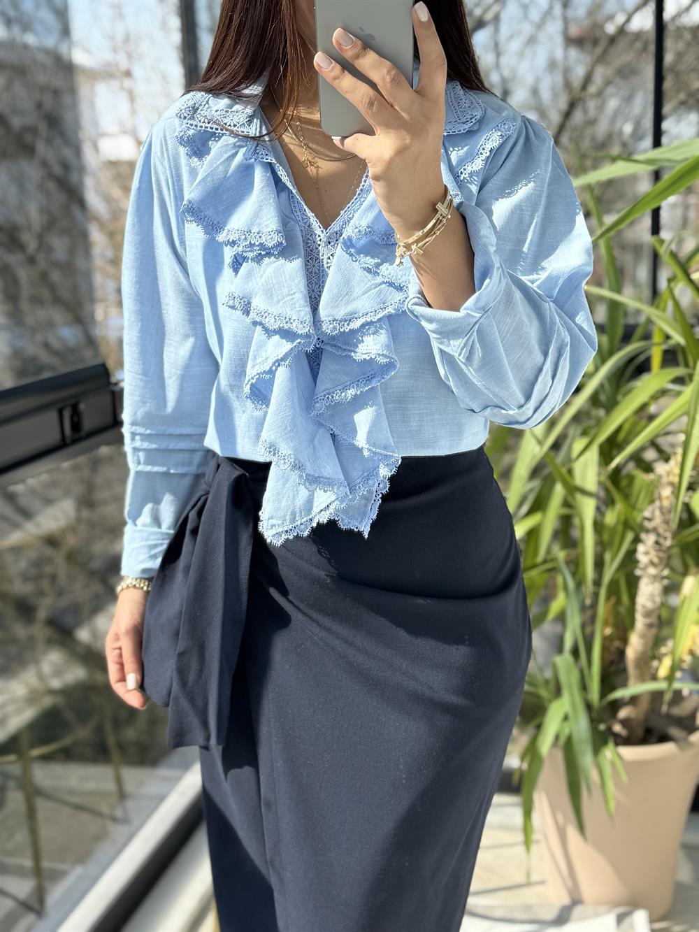 Matmazel Fırfır Yaka Dantelli Gömlek Mavi