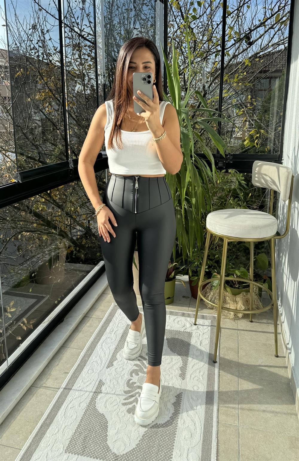 Nervürlü Mat Deri Tayt Siyah