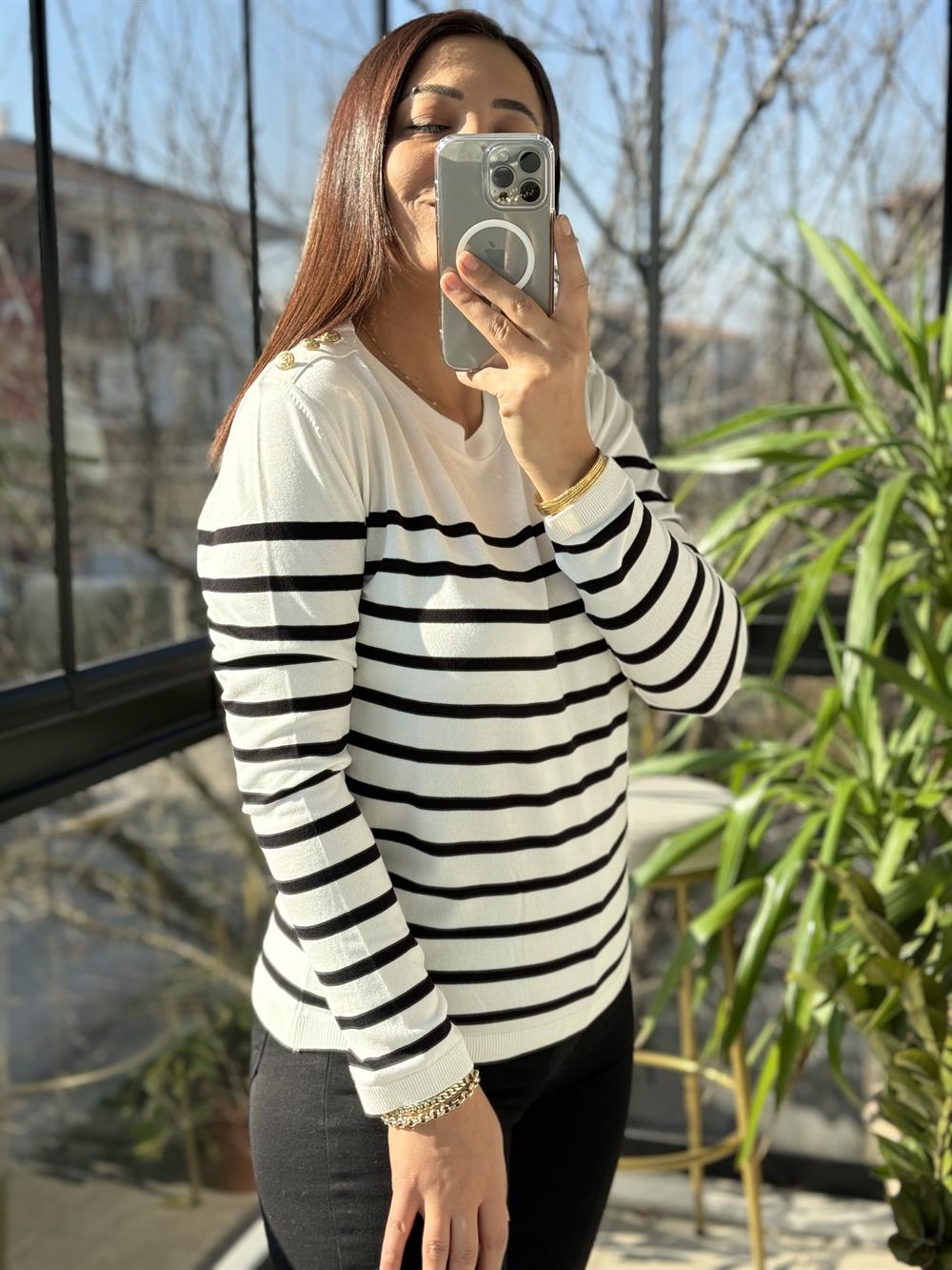 Omuz Düğmeli Merserize Siyah Çizgili