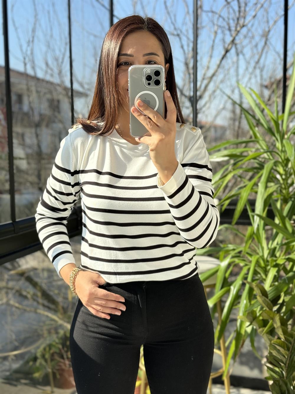 Omuz Düğmeli Merserize Siyah Çizgili