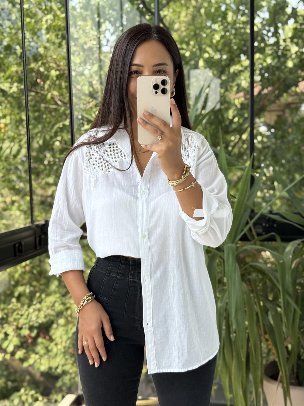 Omzu File Çiçekli Pamuklu Gömlek Beyaz